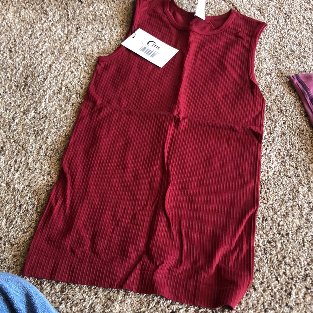 ZYIA Brick Parallel Tank